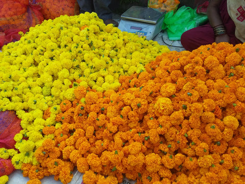 Loose fresh flowers sold by weight